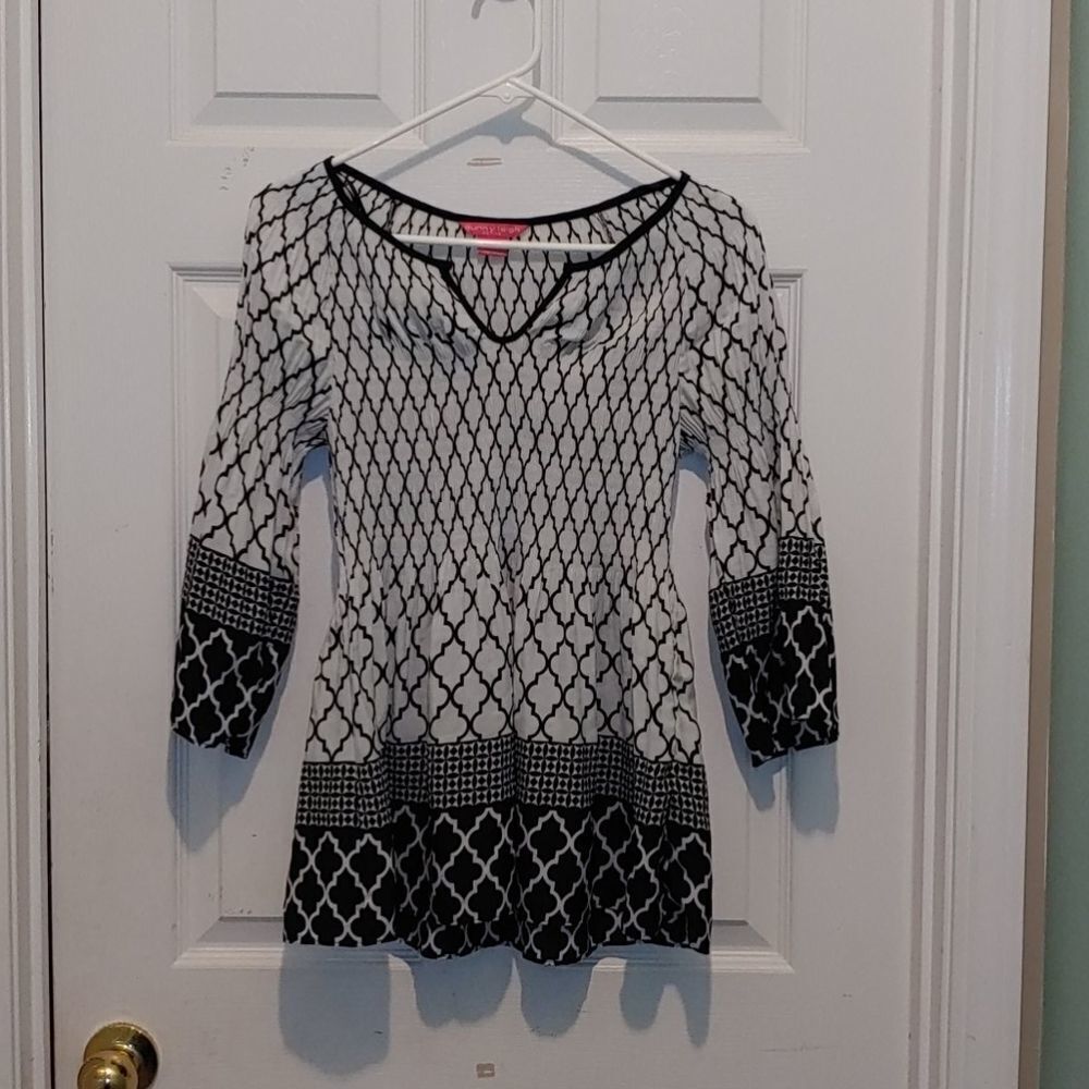 Sunny Leigh petit crinkle black white top Sz PS